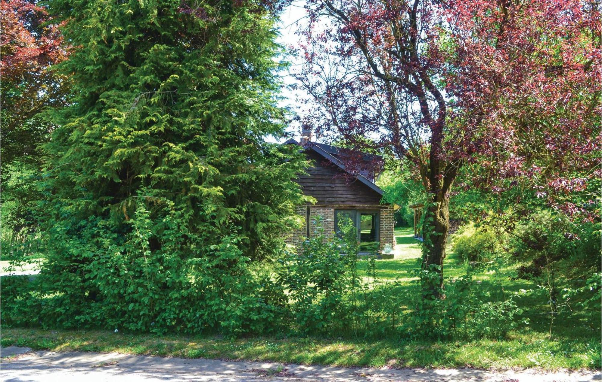 Thanville Pondrome 외부 사진